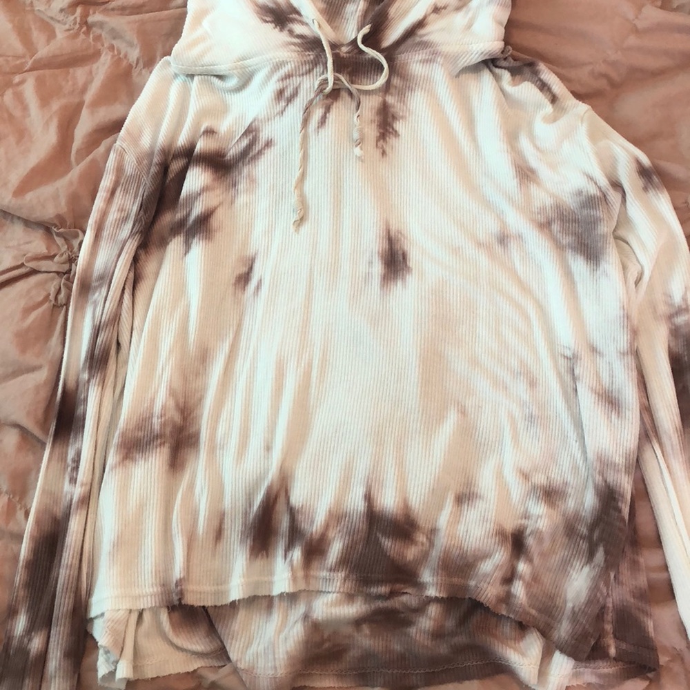 Maroon/red &cream/white tie dye shirt